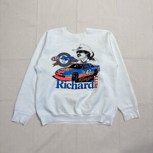 Unisex Vintage 90s Fruit of the Loom NASCAR Richard Petty graphic crewneck